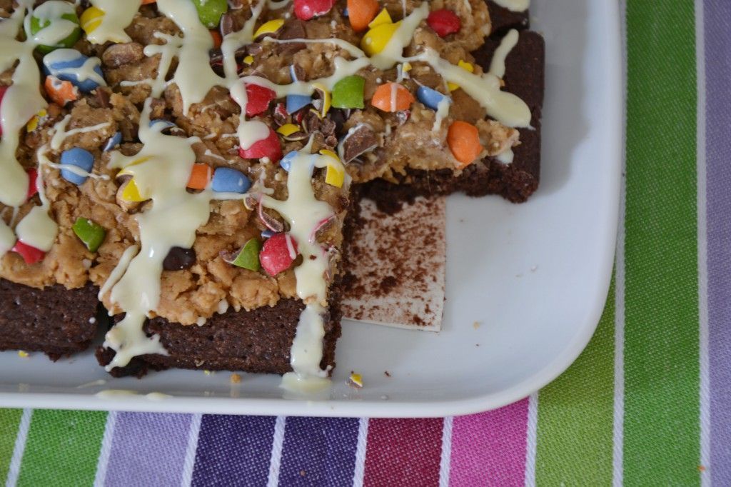 Chocolate Chip Cookie Dough Pindakaas Brownies