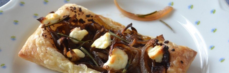 Gekarameliseerde balsamico-uientaartjes