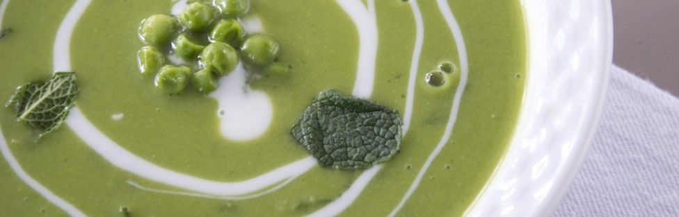Doperwtensoepje met yoghurt en munt