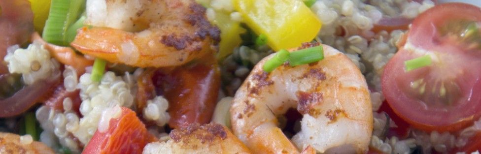 Quinoa met garnalen, groenten en kruiden