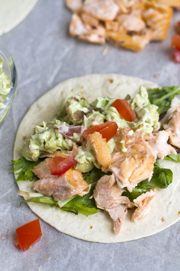Wraps met zalm en avocadospread Brenda Kookt!