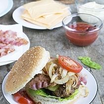 Hamburger met spek