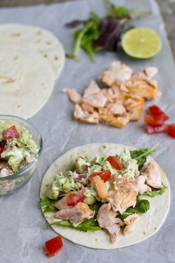 wraps met zalm en avocadospread - brenda kookt!