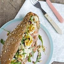 Broodje zalm met wasabimayonaise