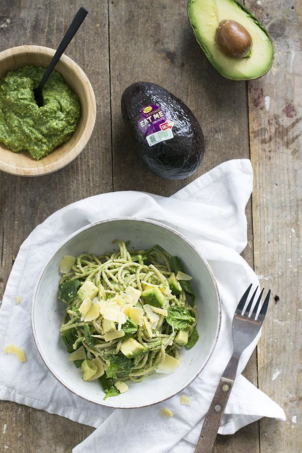 pasta met avocado en spinazie - makkelijke maaltijd - brenda kookt
