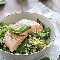 broccoli couscous met zalm en spinazie