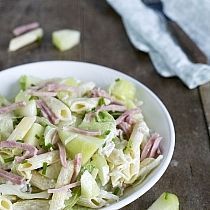 Pastasalade met meloen en ham