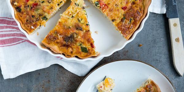 Quiche courgette met paprika en kipreepjes