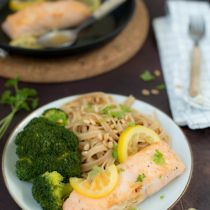 Zalm met citroen honingsaus en tagliatelle
