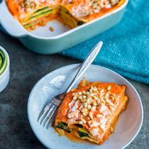 Zomerse lasagne van courgette met gegrilde paprika
