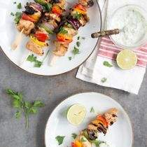 Kip Fajita spies met tzatzikidip