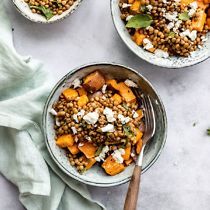 Linzensalade met zoete aardappel