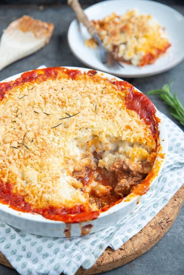 Macaronischotel met krokante korst