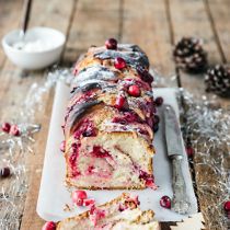 Kerstbabka met cranberry's en ricotta