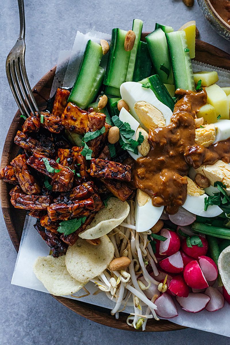 Gado gado met tempeh Brenda Kookt! Vegetarische maaltijd